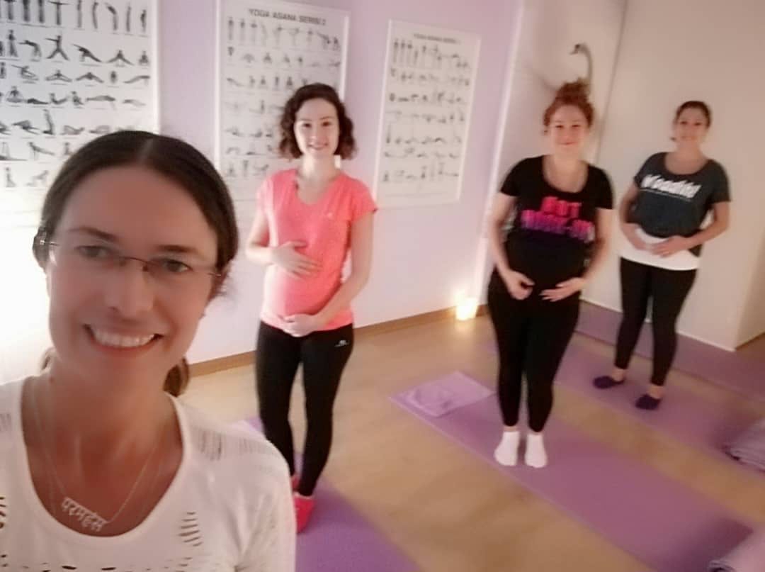 YOGA ACADEMY PENDİK